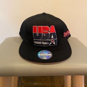Mitchell & Ness USA DreamTeam 92 SnapBack Hat